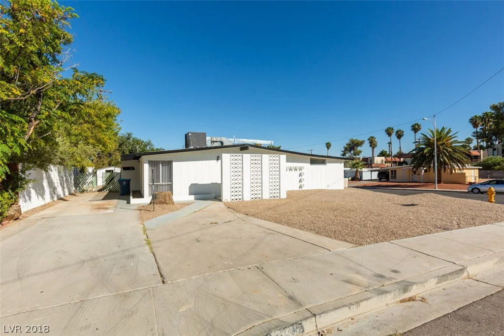 2840 TOPANGA, Las Vegas, NV 89169