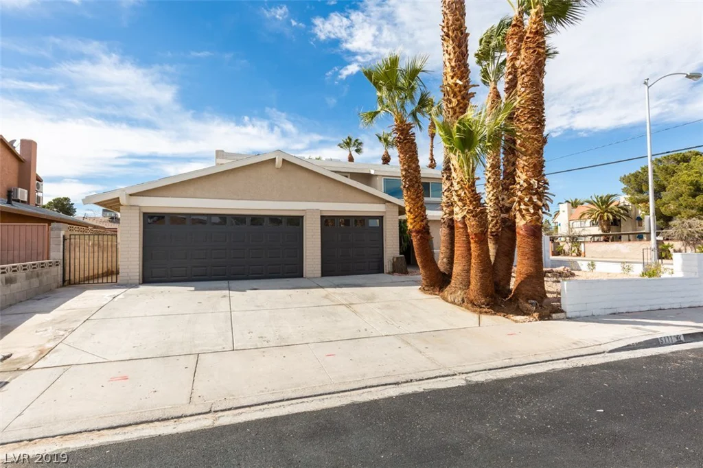 5111 AVENIDA DEL SOL, Las Vegas, NV 89119