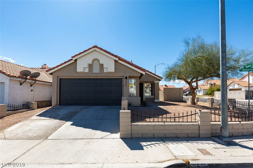 6561 SOCORRO, Las Vegas, NV 89108