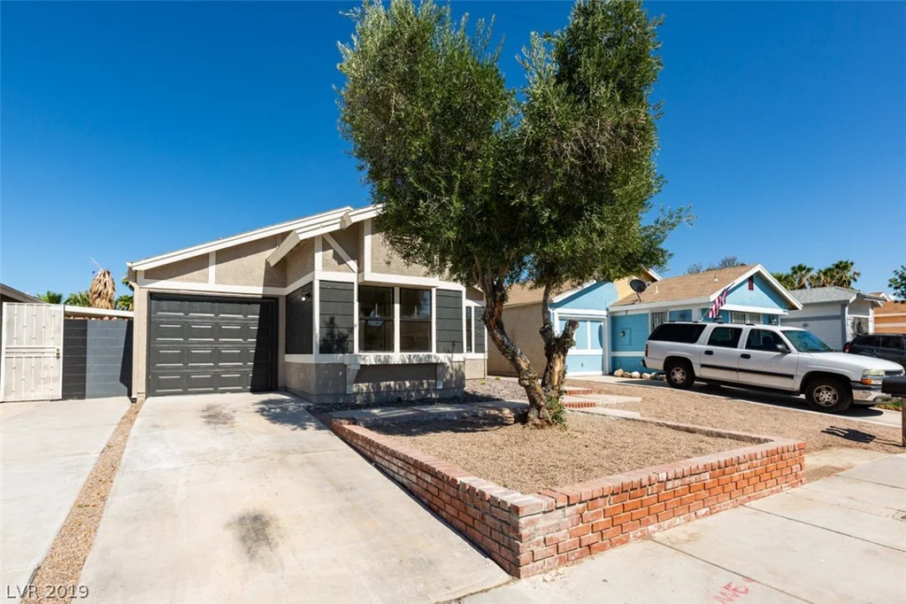 4612 CEDARSPRING, Las Vegas, NV 89103