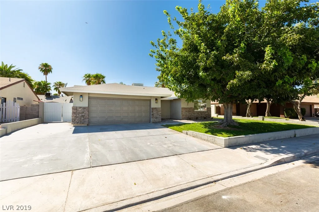 5209 PERCHERON, Las Vegas, NV 89119