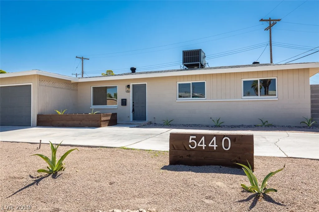 5440 VISCOUNT CARLSON, Las Vegas, NV 89119