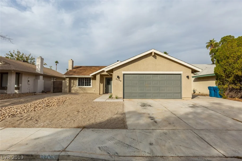 6198 PINEWOOD, Las Vegas, NV 89103