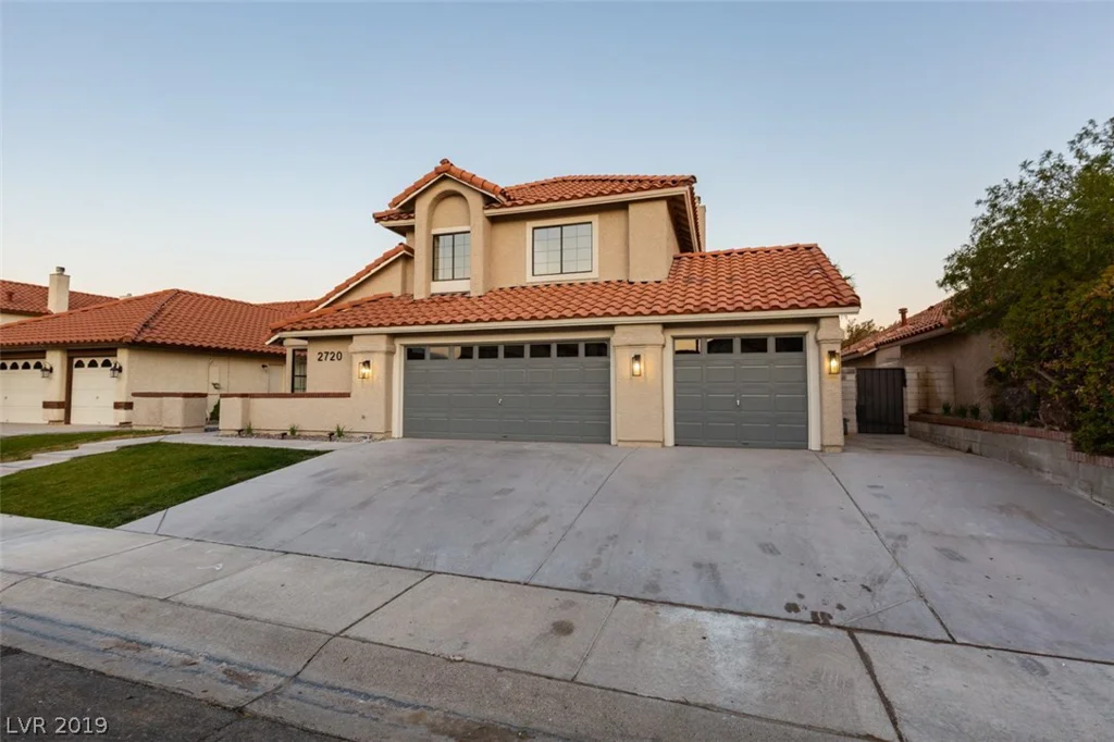 2720 EAGLE SPRINGS, Las Vegas, NV 89117