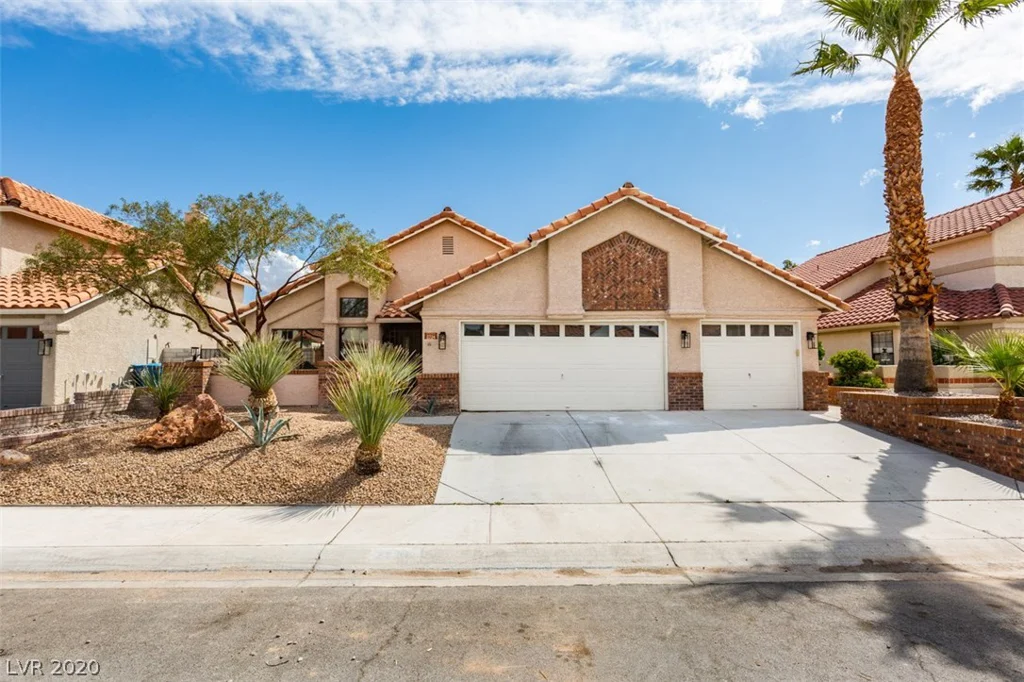 2724 EAGLE SPRINGS, Las Vegas, NV 89117