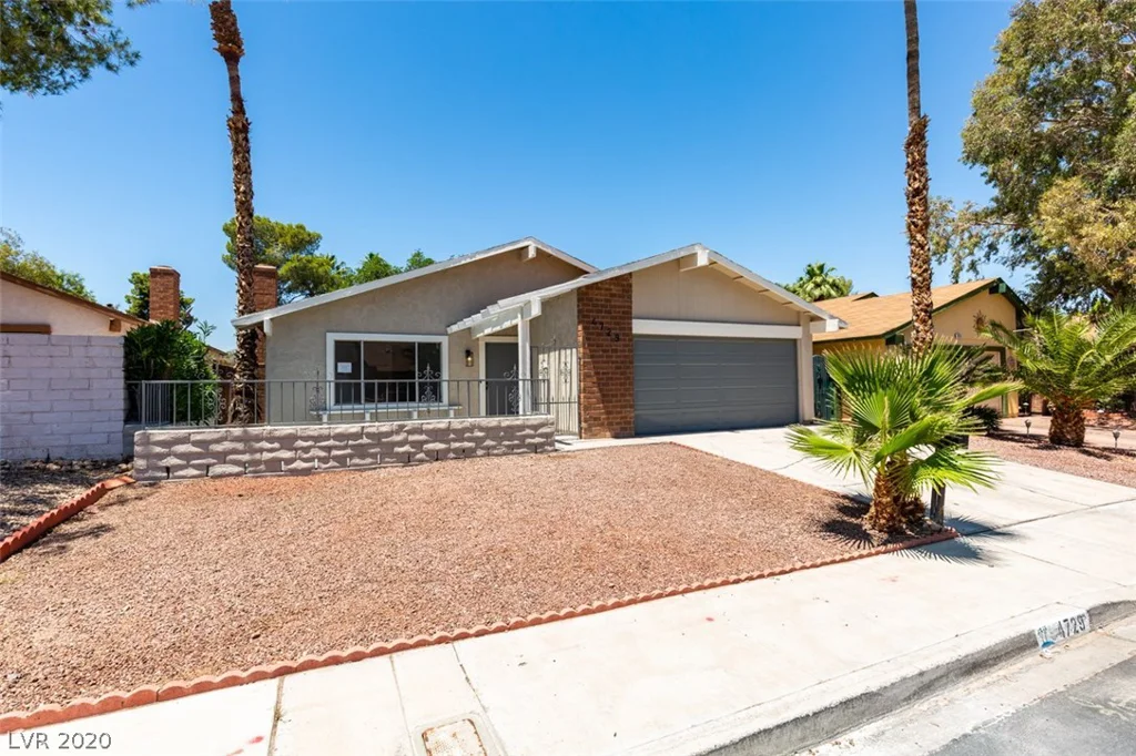 4729 Woodridge, Las Vegas, NV 89121