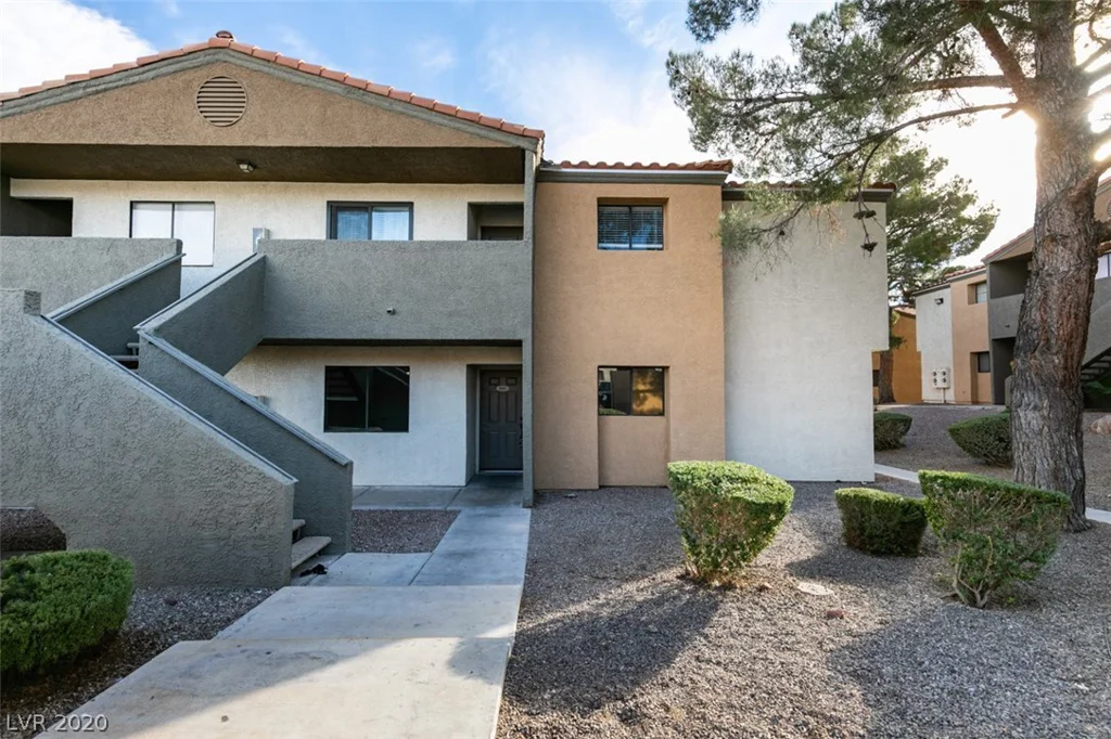 3151 Soaring Gulls, Las Vegas, NV 89128