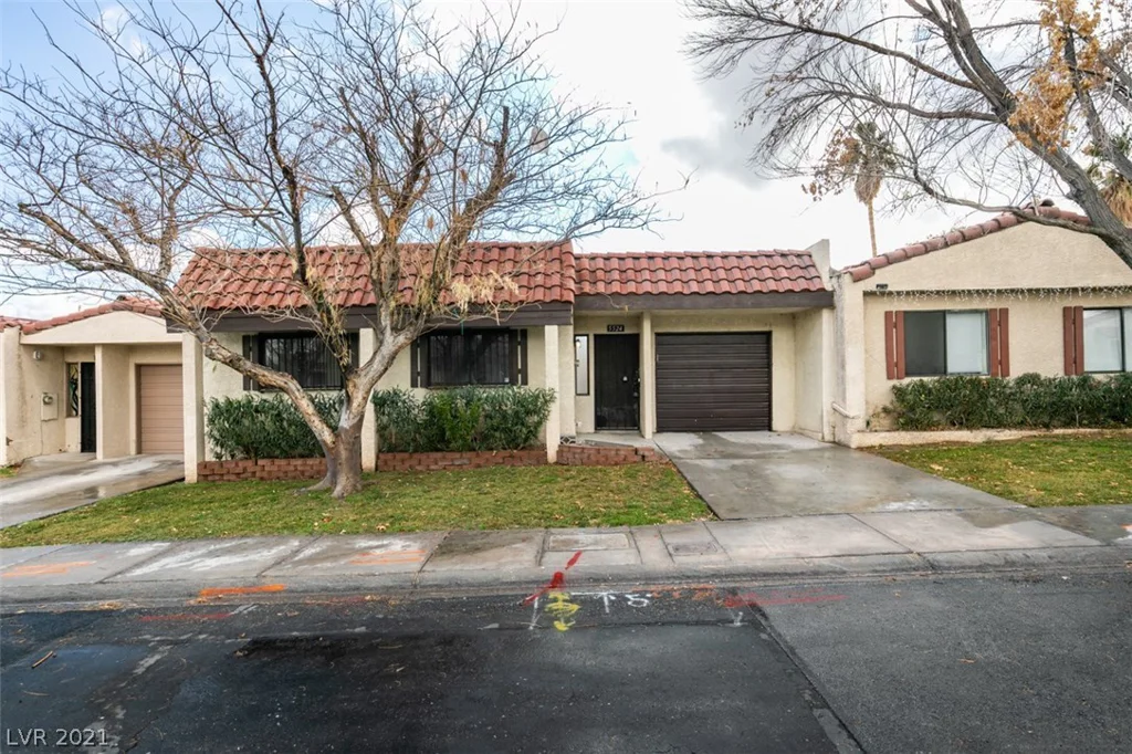 5524 Hobble Creek, Las Vegas, NV 89120