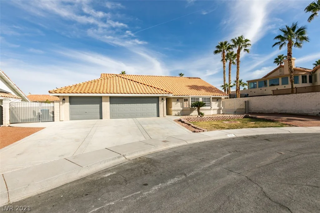 1108 Mineral Springs, Las Vegas, NV 89128