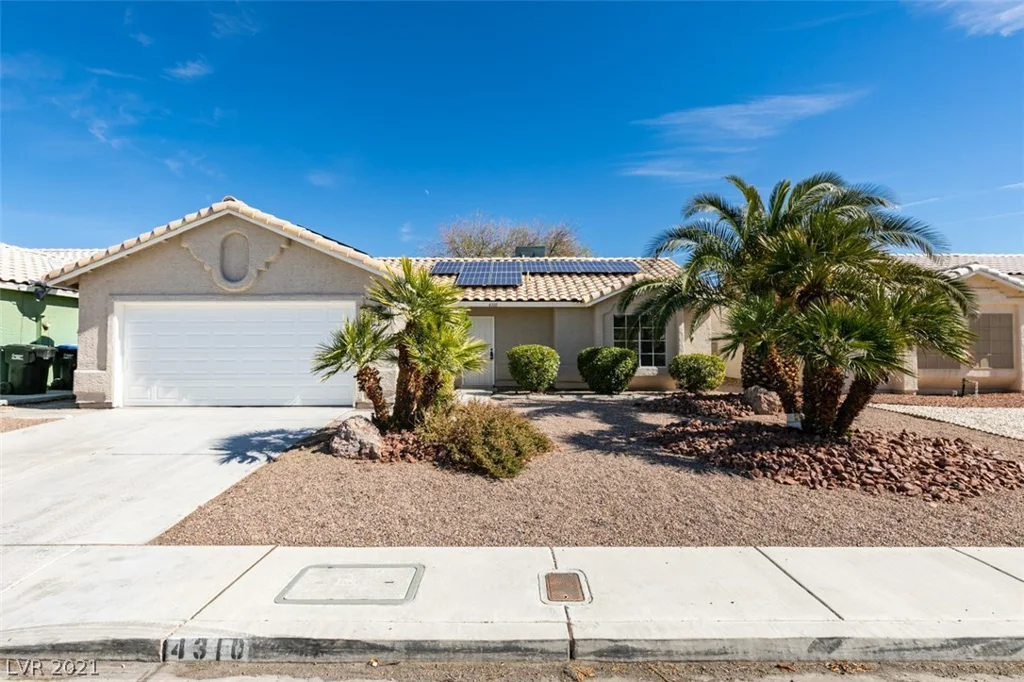 4310 Valley Regents, Las Vegas, NV 89032