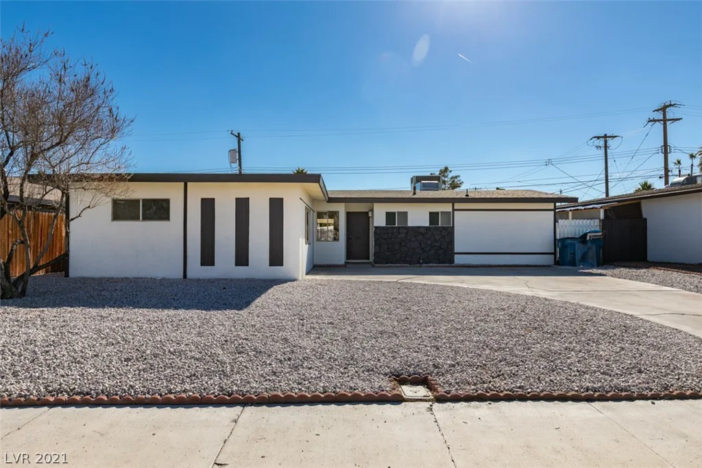 3813 El Conlon, Las Vegas, NV 89102