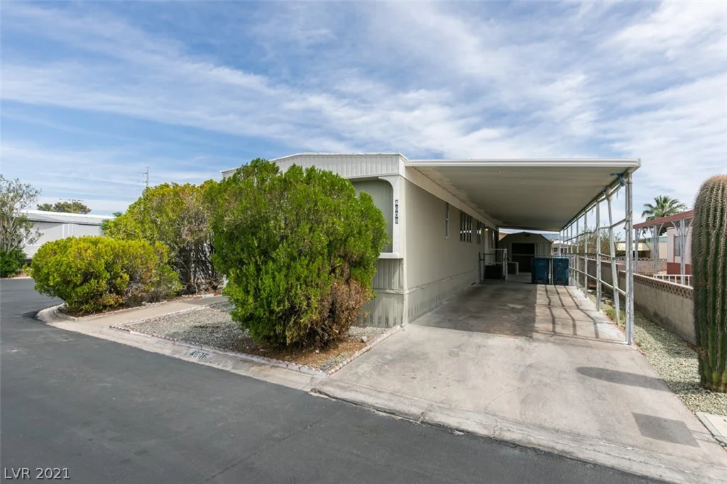 4608 Royal Ridge, Las Vegas, NV 89103