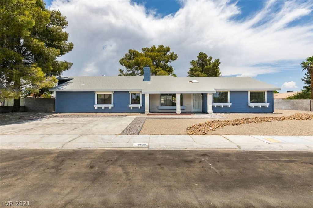 6520 Rocking Horse, Las Vegas, NV 89108