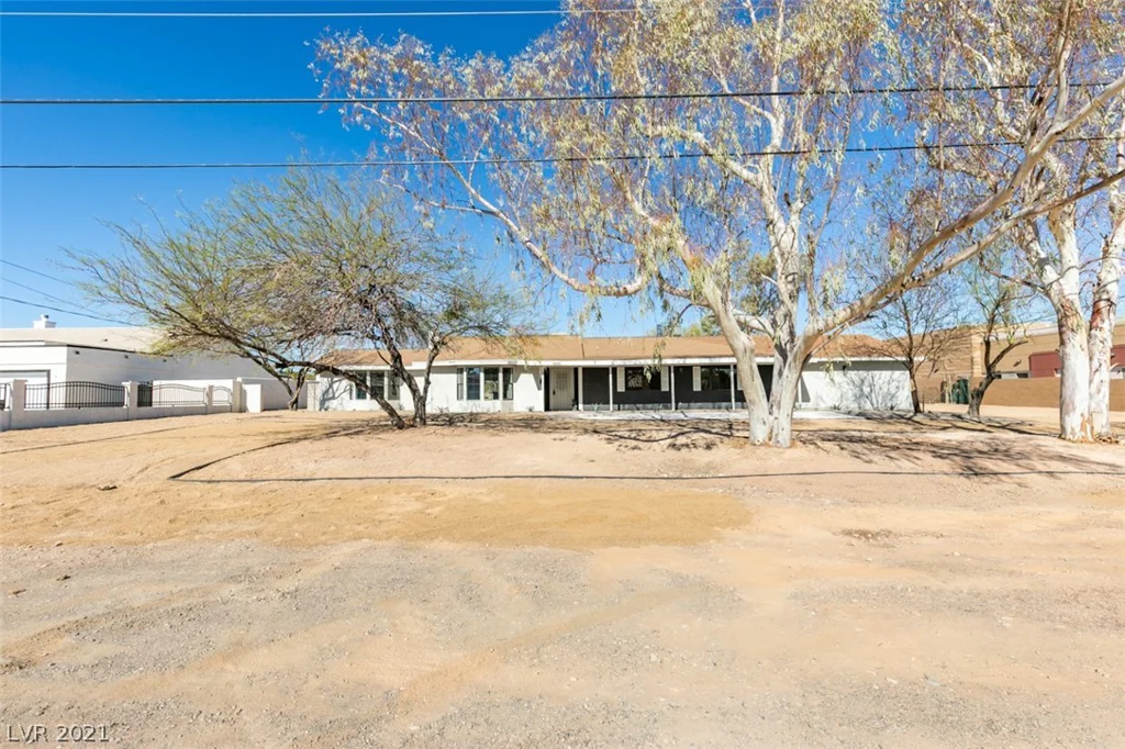 8985 Lindell, Las Vegas, NV 89139