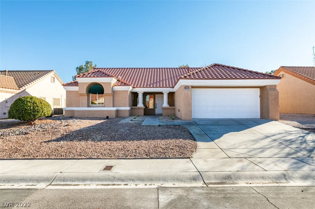 8901 Meadowood, Las Vegas, NV 89134