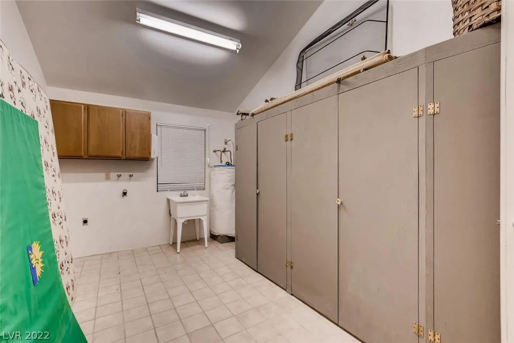 7080 Pecos, Las Vegas, NV 89120