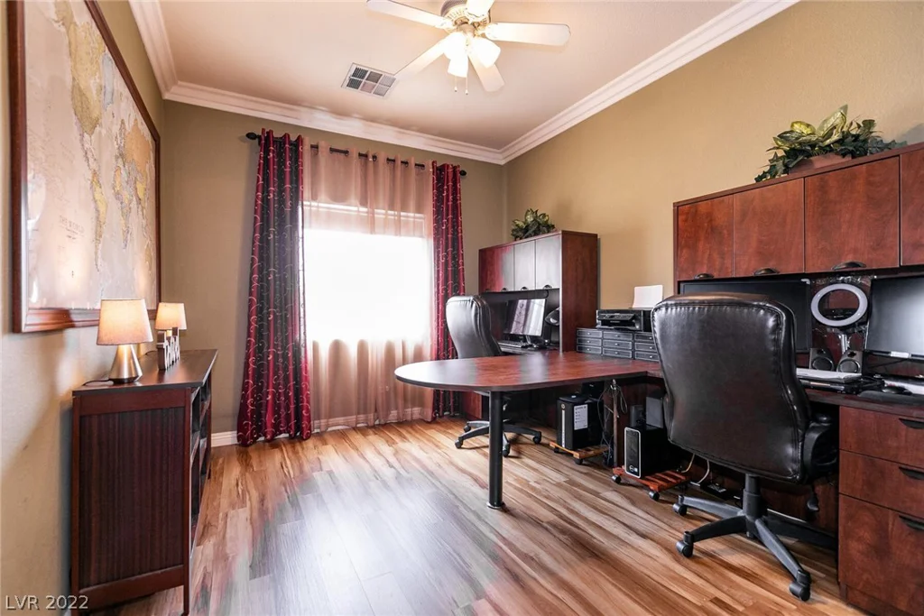 8868 Sparkling Creek, Las Vegas, NV 89143
