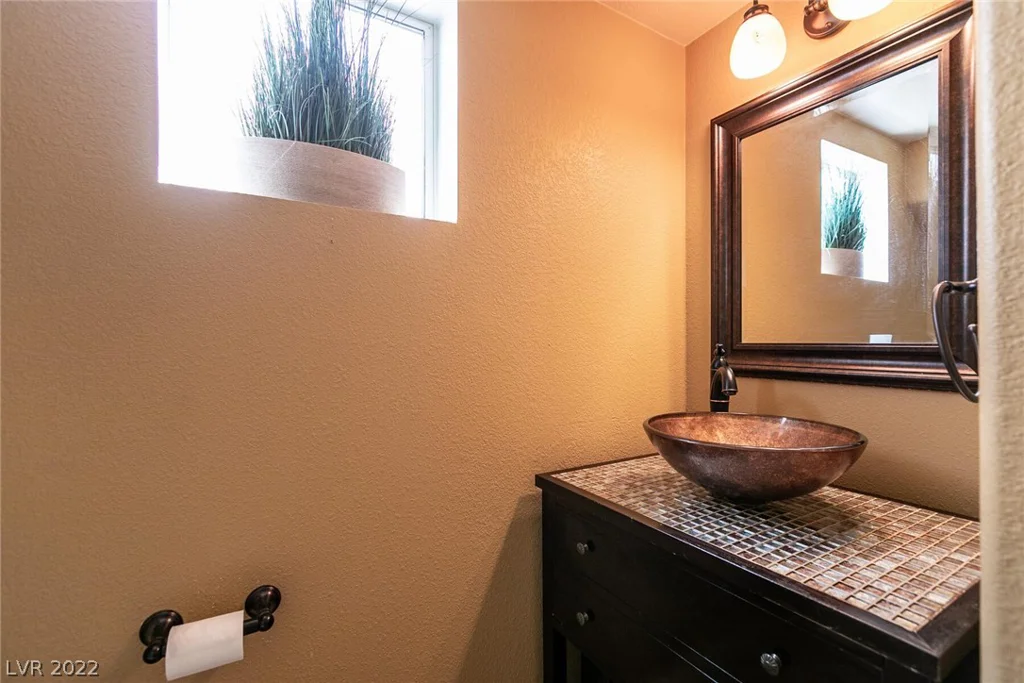 8868 Sparkling Creek, Las Vegas, NV 89143