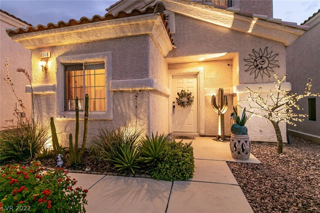 8868 Sparkling Creek, Las Vegas, NV 89143