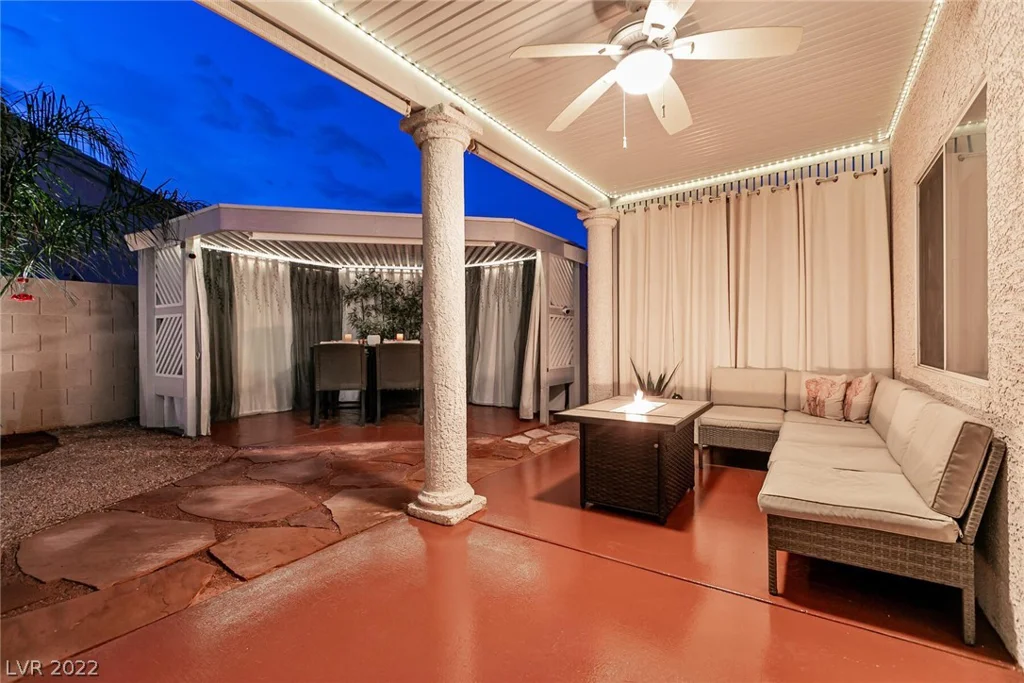 8868 Sparkling Creek, Las Vegas, NV 89143