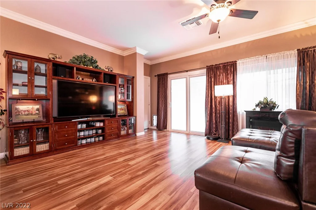 8868 Sparkling Creek, Las Vegas, NV 89143