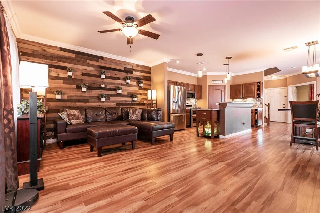 8868 Sparkling Creek, Las Vegas, NV 89143