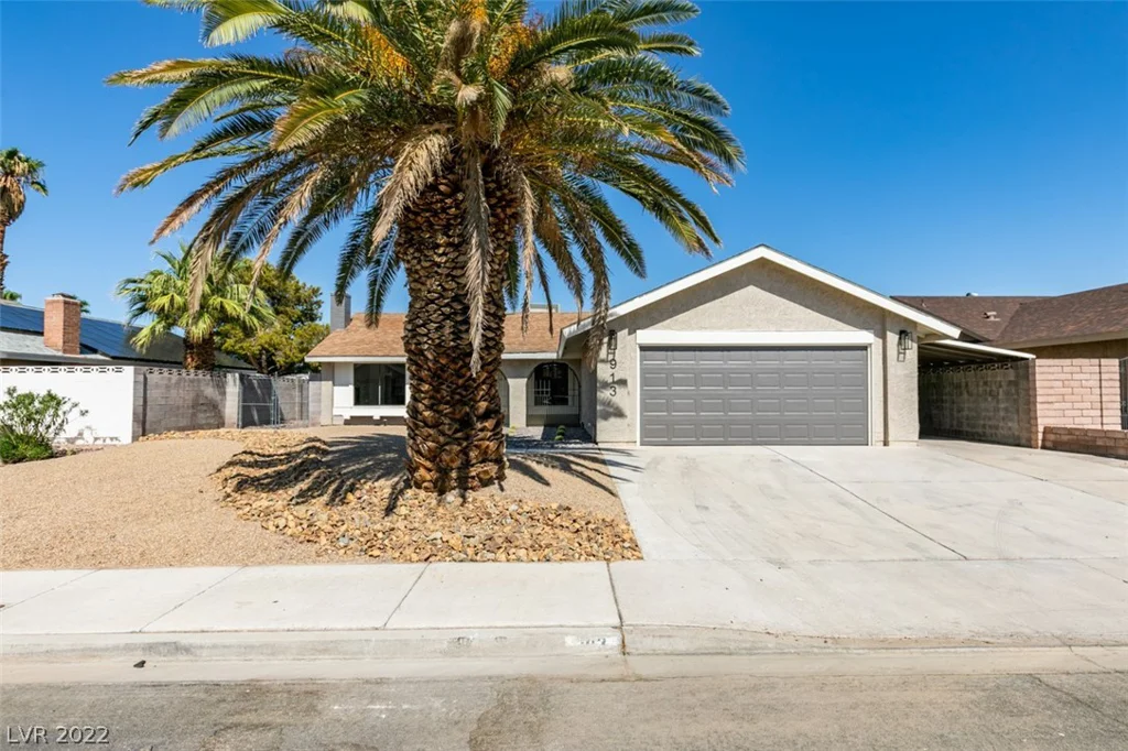 913 Winwood, Las Vegas, NV 89108