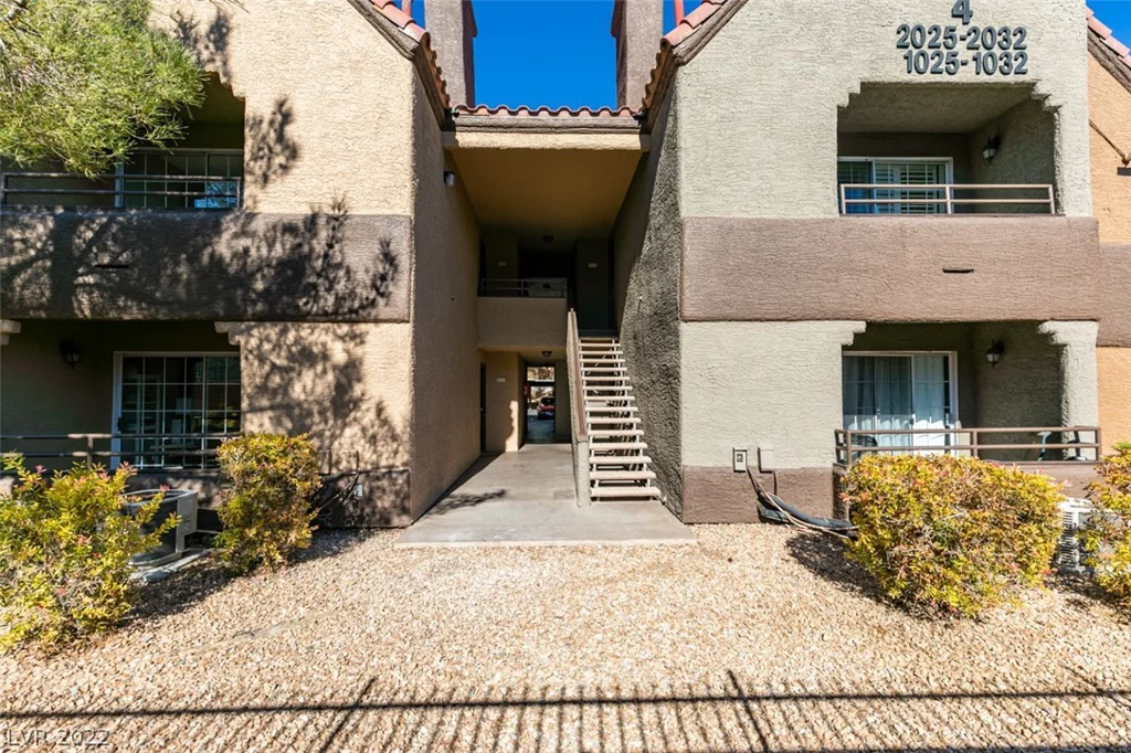 2200 Fort Apache, Las Vegas, NV 89117