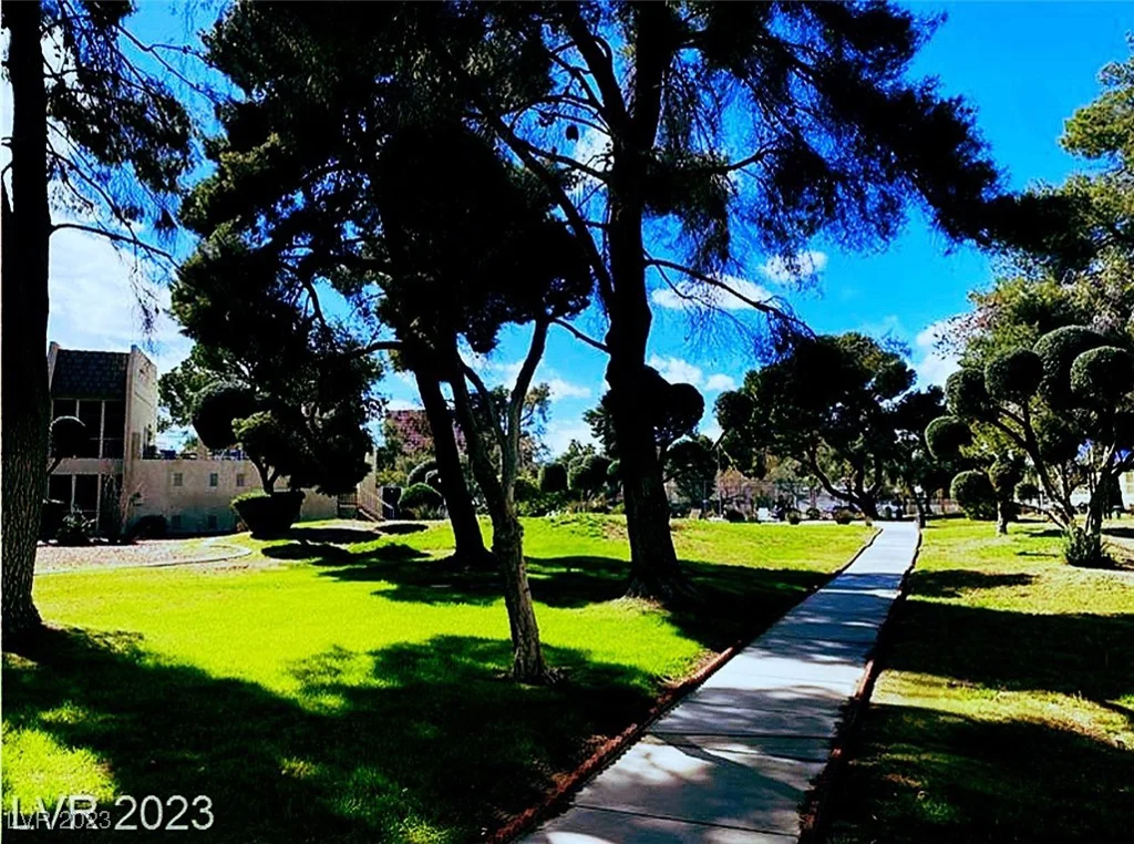 750 Royal Crest, Las Vegas, NV 89169