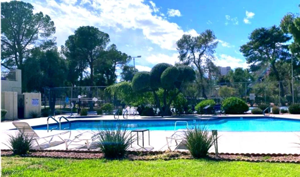 750 Royal Crest, Las Vegas, NV 89169