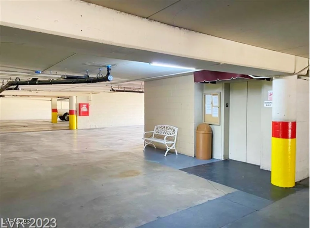 750 Royal Crest, Las Vegas, NV 89169