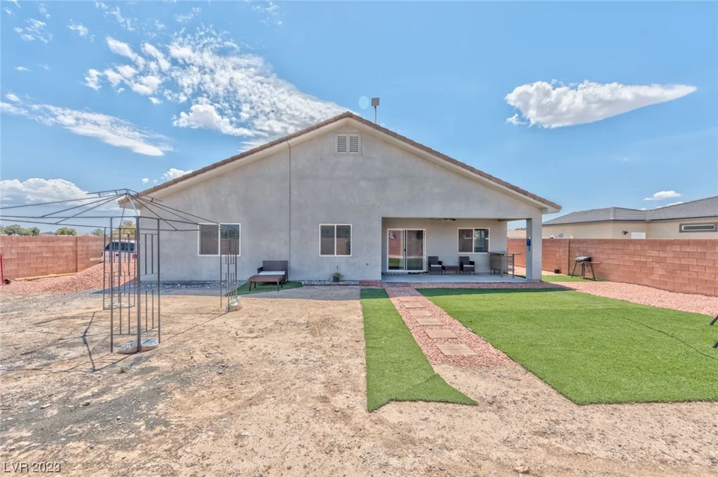 210 Happy Canyon, Pahrump, NV 89048