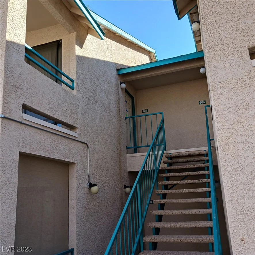 5211 Lindell, Las Vegas, NV 89118