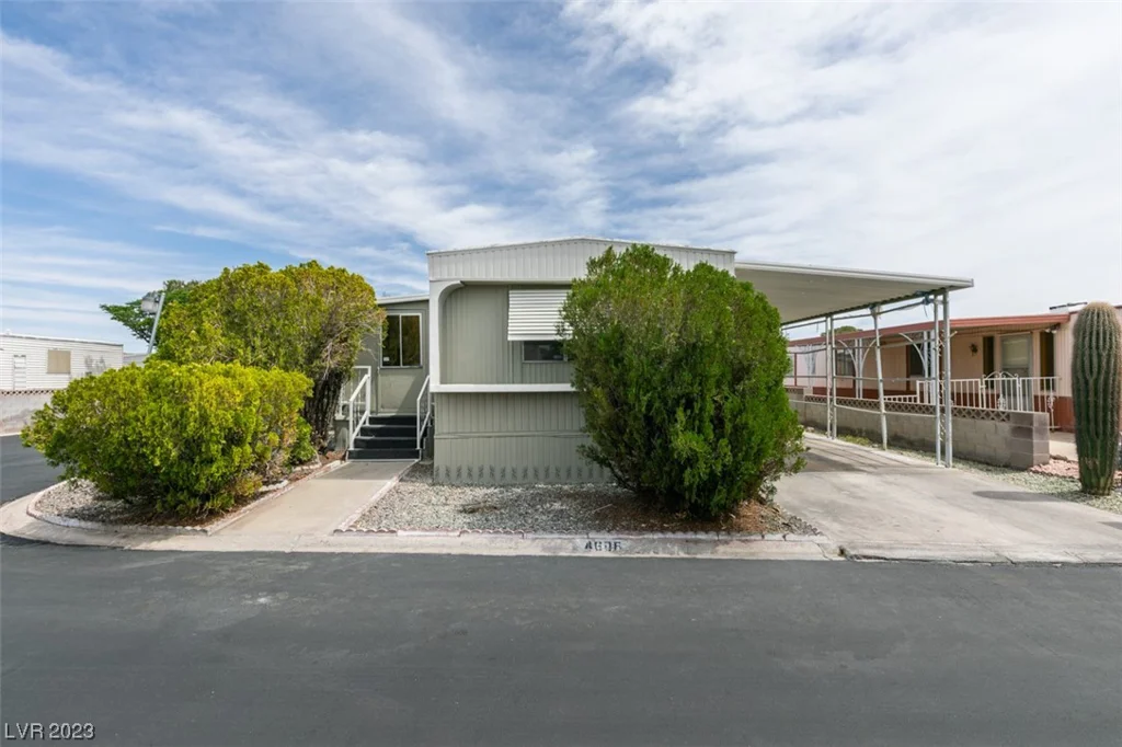 4608 Royal Ridge, Las Vegas, NV 89103