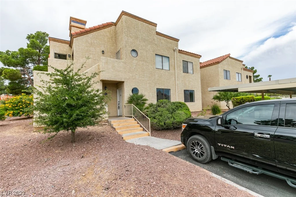 2974 Juniper Hills, Las Vegas, NV 89142