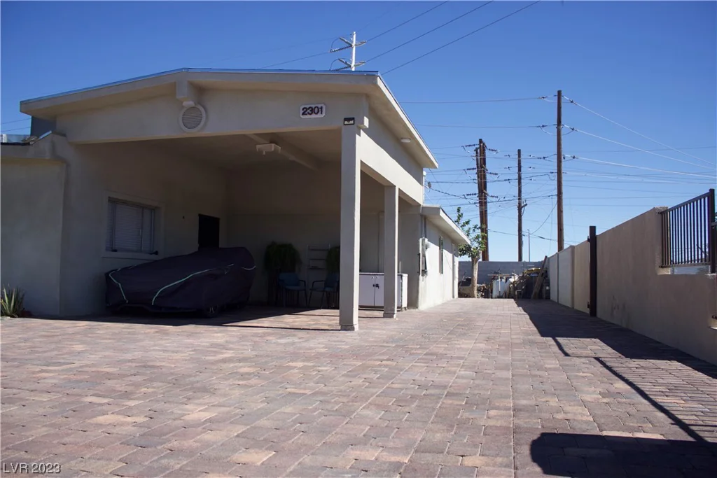 2301 17th, Las Vegas, NV 89104