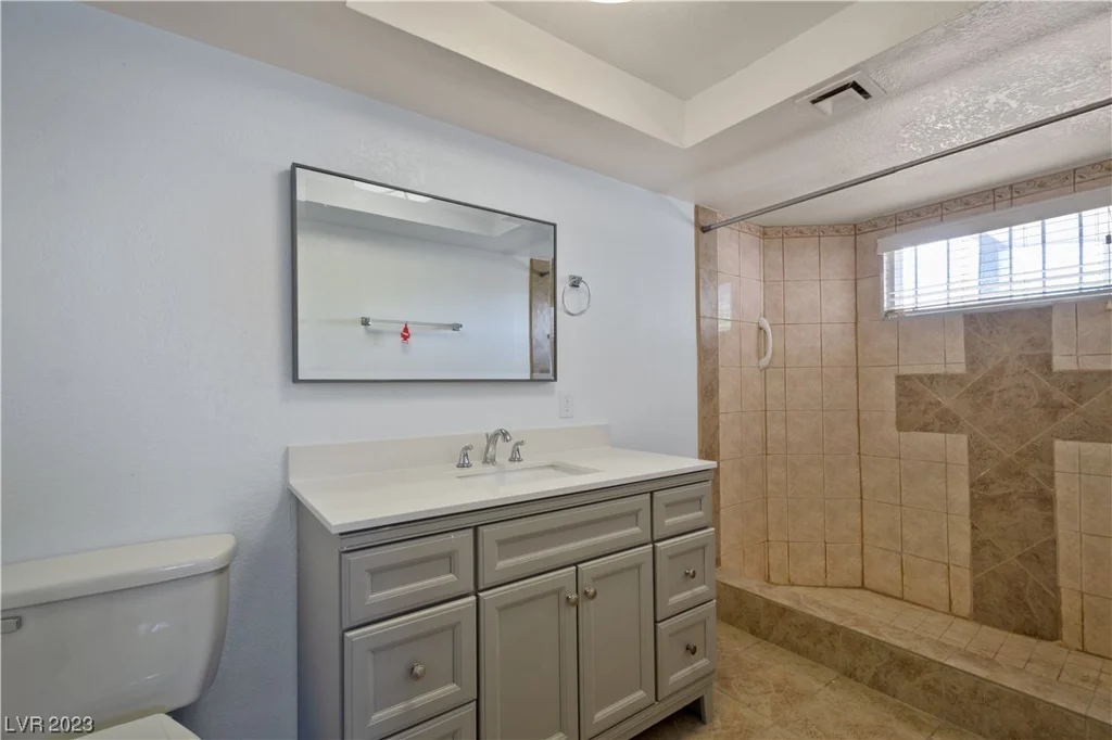 2301 17th, Las Vegas, NV 89104