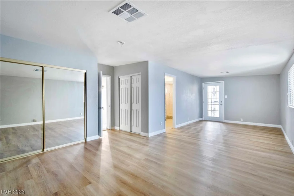 2301 17th, Las Vegas, NV 89104