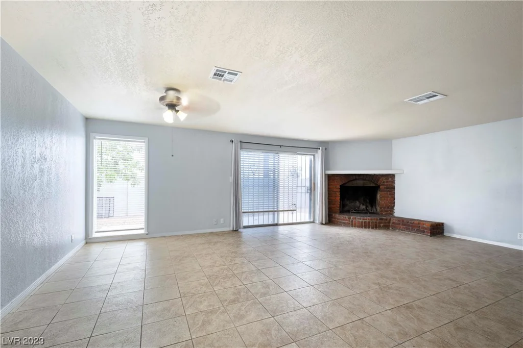 2301 17th, Las Vegas, NV 89104