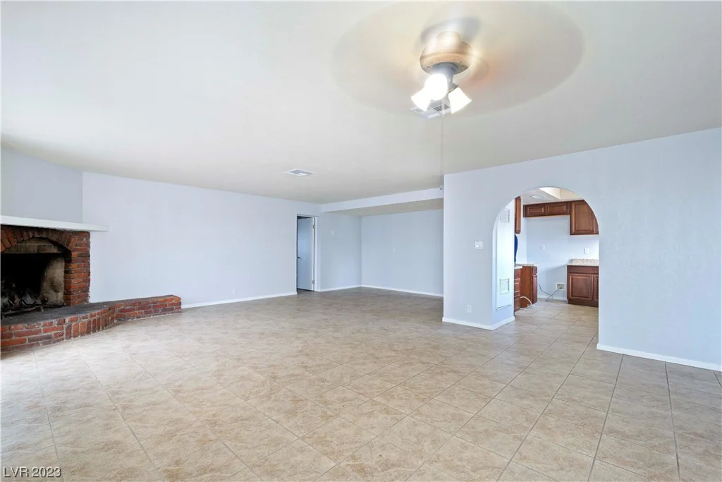2301 17th, Las Vegas, NV 89104