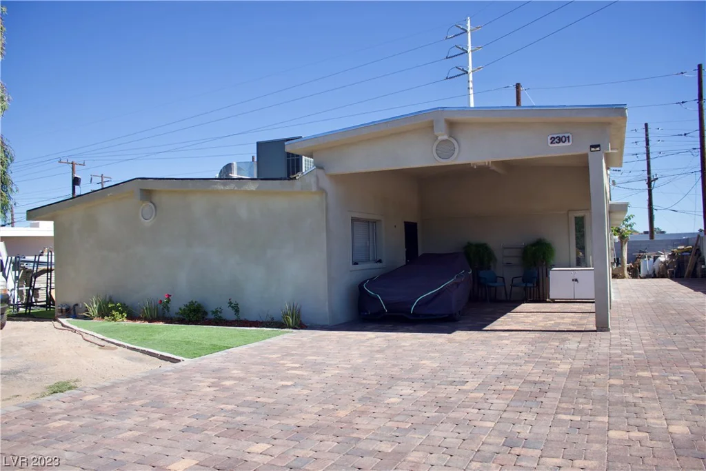2301 17th, Las Vegas, NV 89104