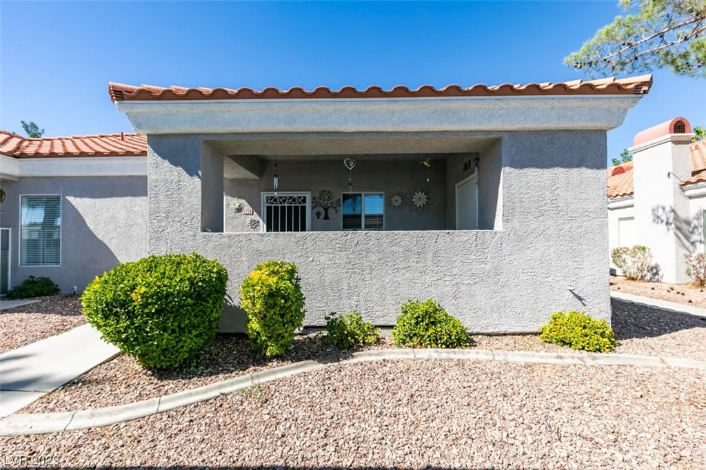 1728 Jones, Las Vegas, NV 89108