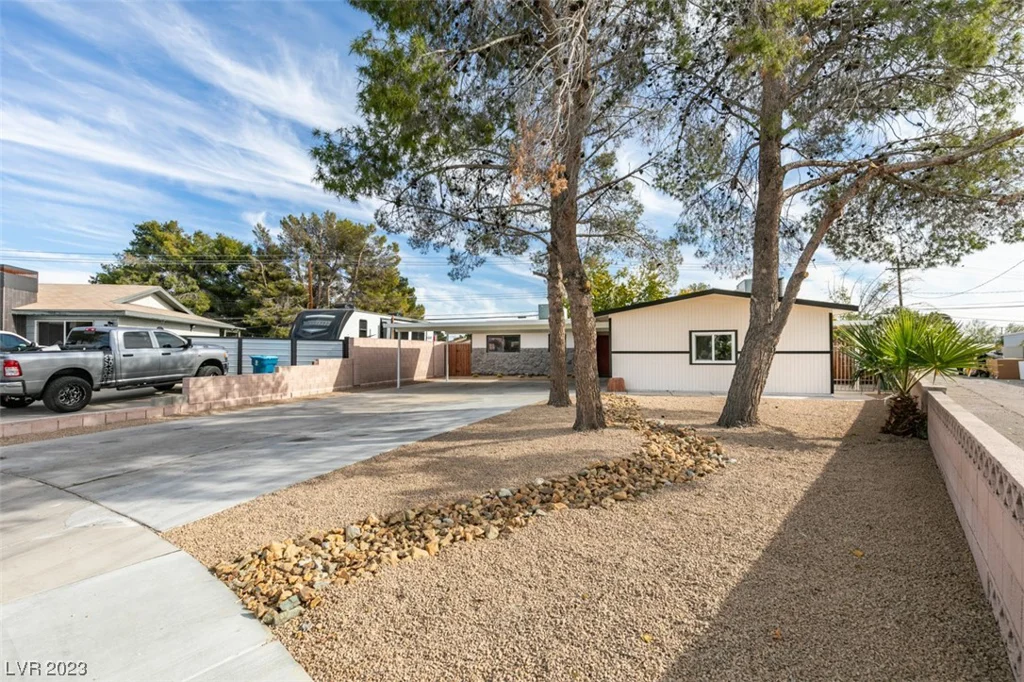 420 Saylor, Las Vegas, NV 89107