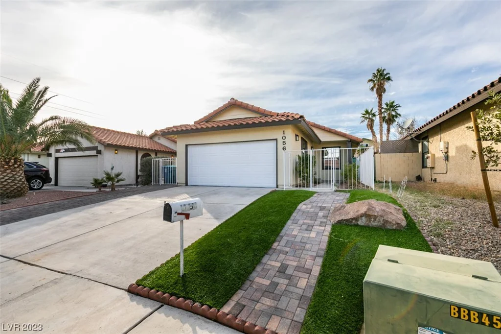 1056 Neil Armstrong, Las Vegas, NV 89145