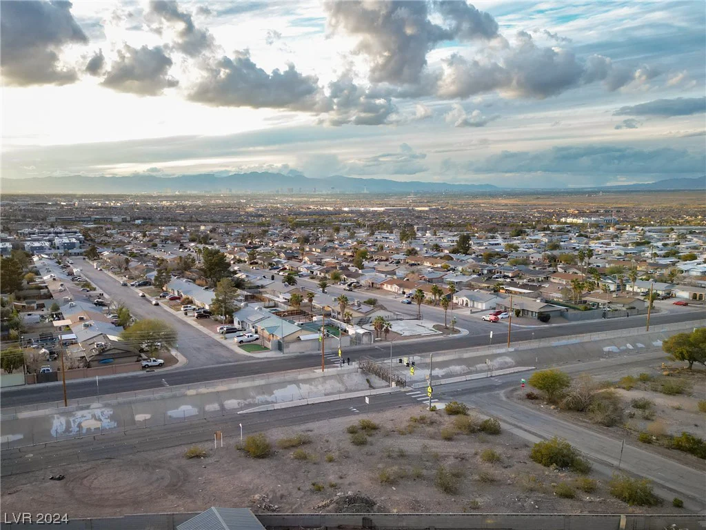 N Pueblo, Henderson, NV 89015