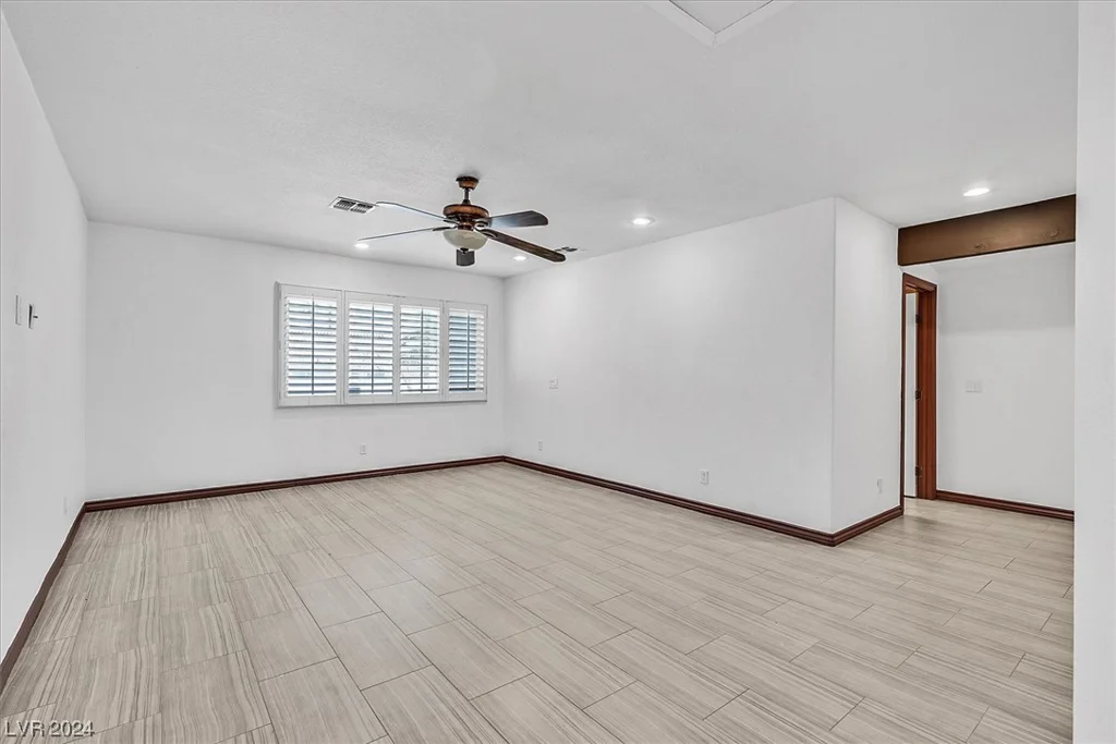 3815 Callahan, Las Vegas, NV 89120