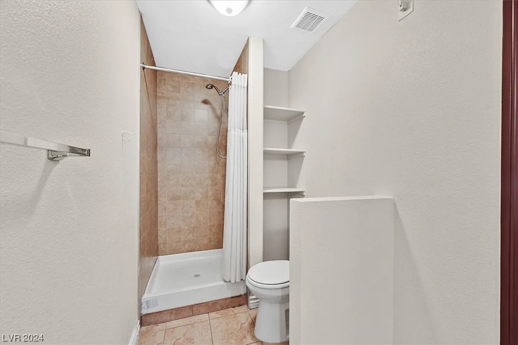 3815 Callahan, Las Vegas, NV 89120