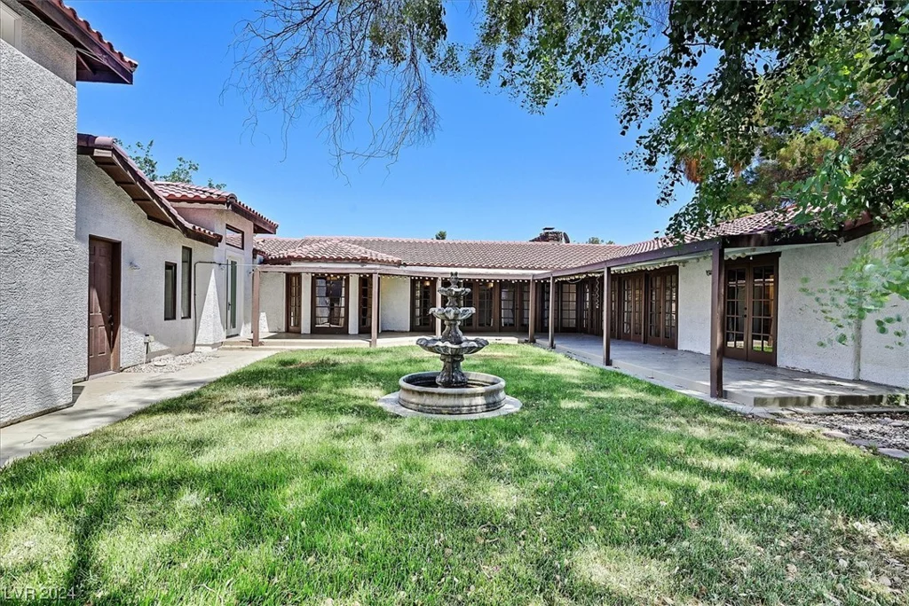 3815 Callahan, Las Vegas, NV 89120