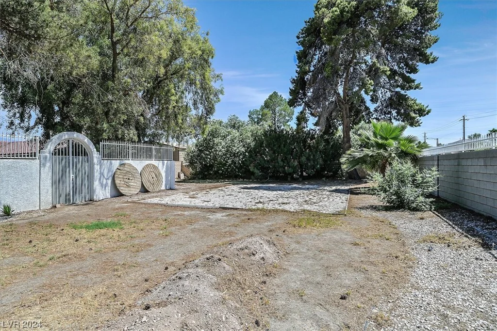 3815 Callahan, Las Vegas, NV 89120