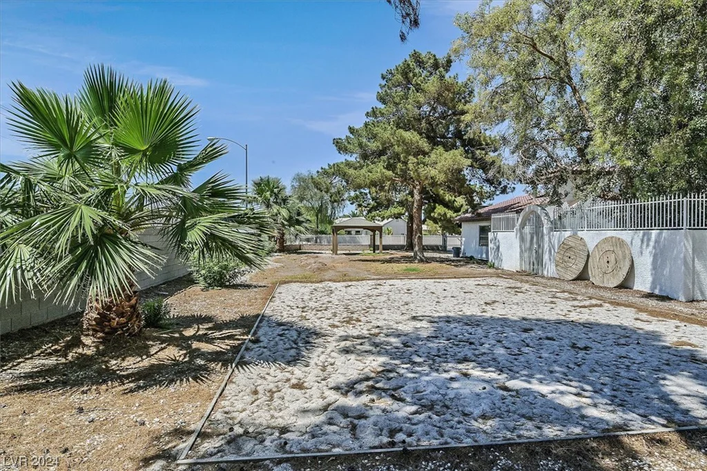 3815 Callahan, Las Vegas, NV 89120